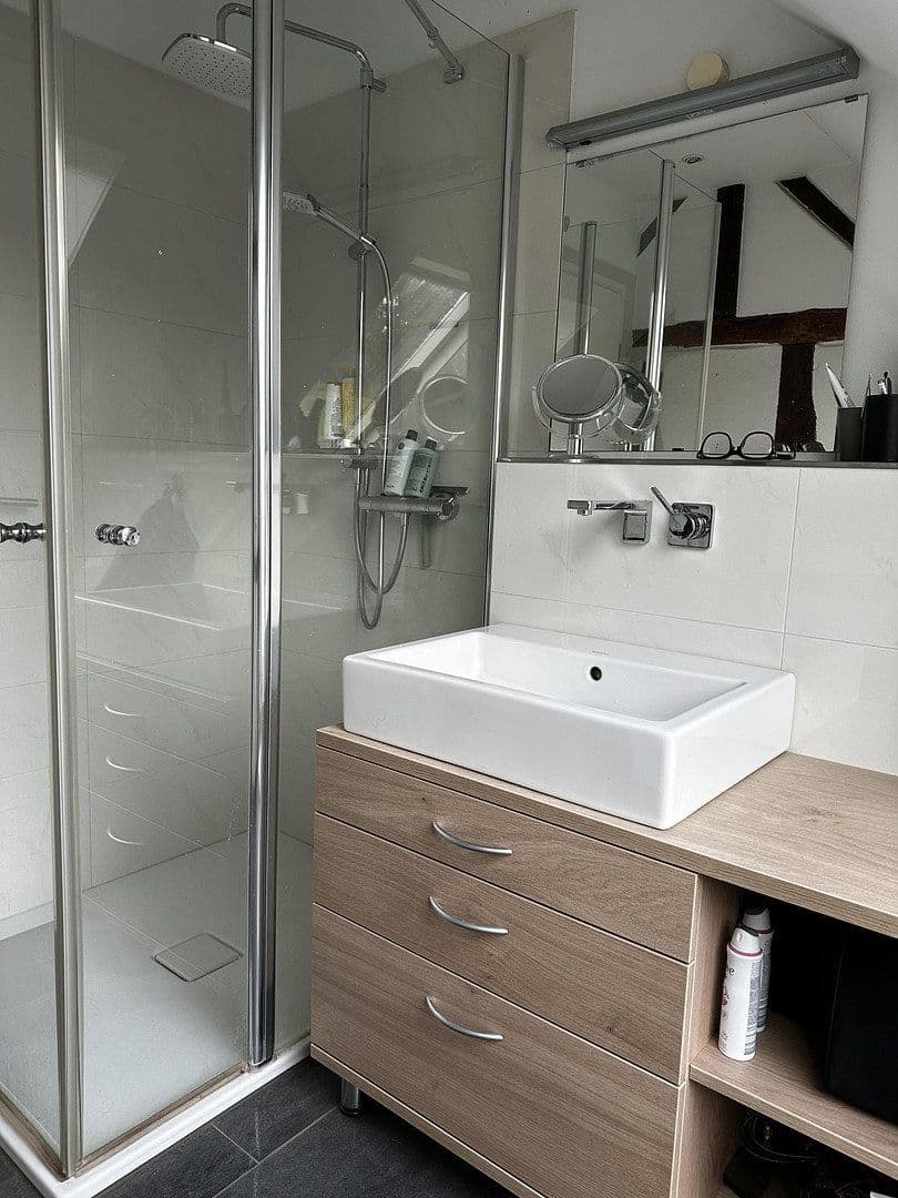 Predaj domu 140 m², pozemok 47.200 m², Kirchberg, Porýnie-Falcko Predaj domu 140 m², pozemok 47.200 m², Kirchberg, Porýnie-Falcko
