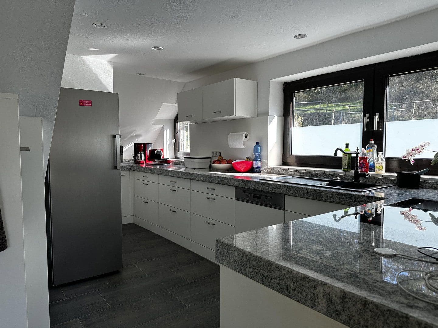 Predaj domu 140 m², pozemok 47.200 m², Kirchberg, Porýnie-Falcko Predaj domu 140 m², pozemok 47.200 m², Kirchberg, Porýnie-Falcko