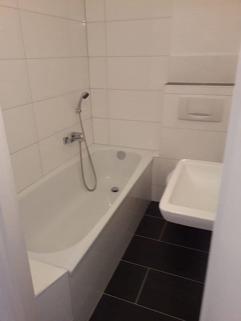 Prenájom bytu 2-izbový 55 m², Goethestraße 70, Offenbach am Main, Hesensko Prenájom bytu 2-izbový 55 m², Goethestraße 70, Offenbach am Main, Hesensko