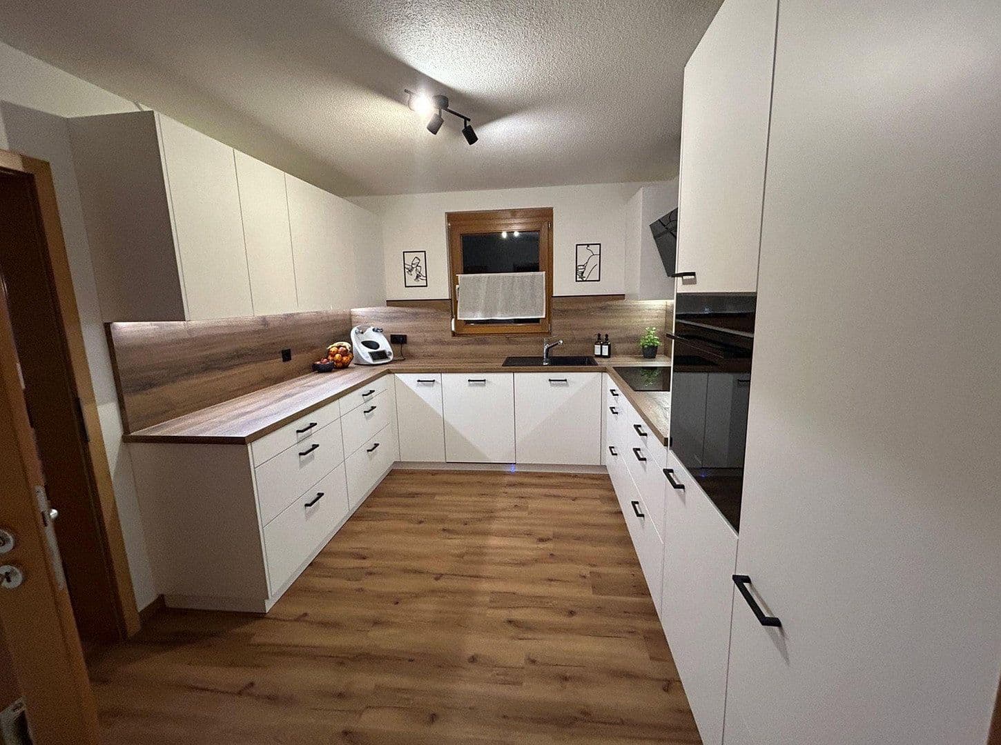 Prenájom bytu 3-izbový 116 m², Bad Säckingen, Bádensko-Wurttembersko Prenájom bytu 3-izbový 116 m², Bad Säckingen, Bádensko-Wurttembersko