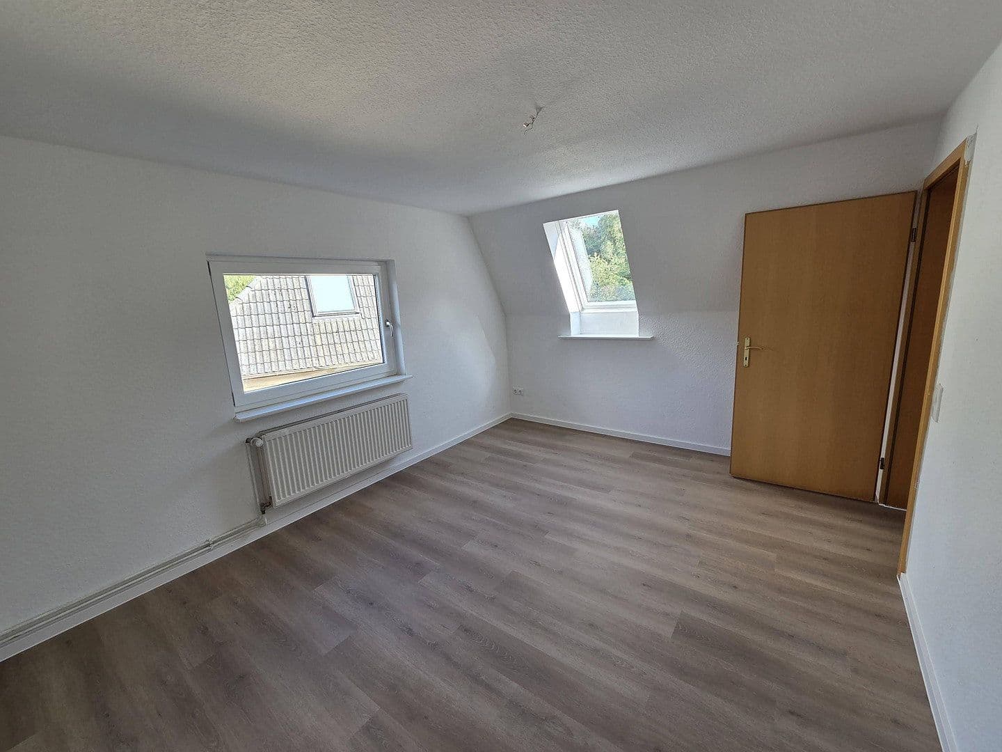Prenájom domu 122 m², pozemok 1.069 m², Hopfenberg 39, Buchholz in der Nordheide, Dolné Sasko Prenájom domu 122 m², pozemok 1.069 m², Hopfenberg 39, Buchholz in der Nordheide, Dolné Sasko