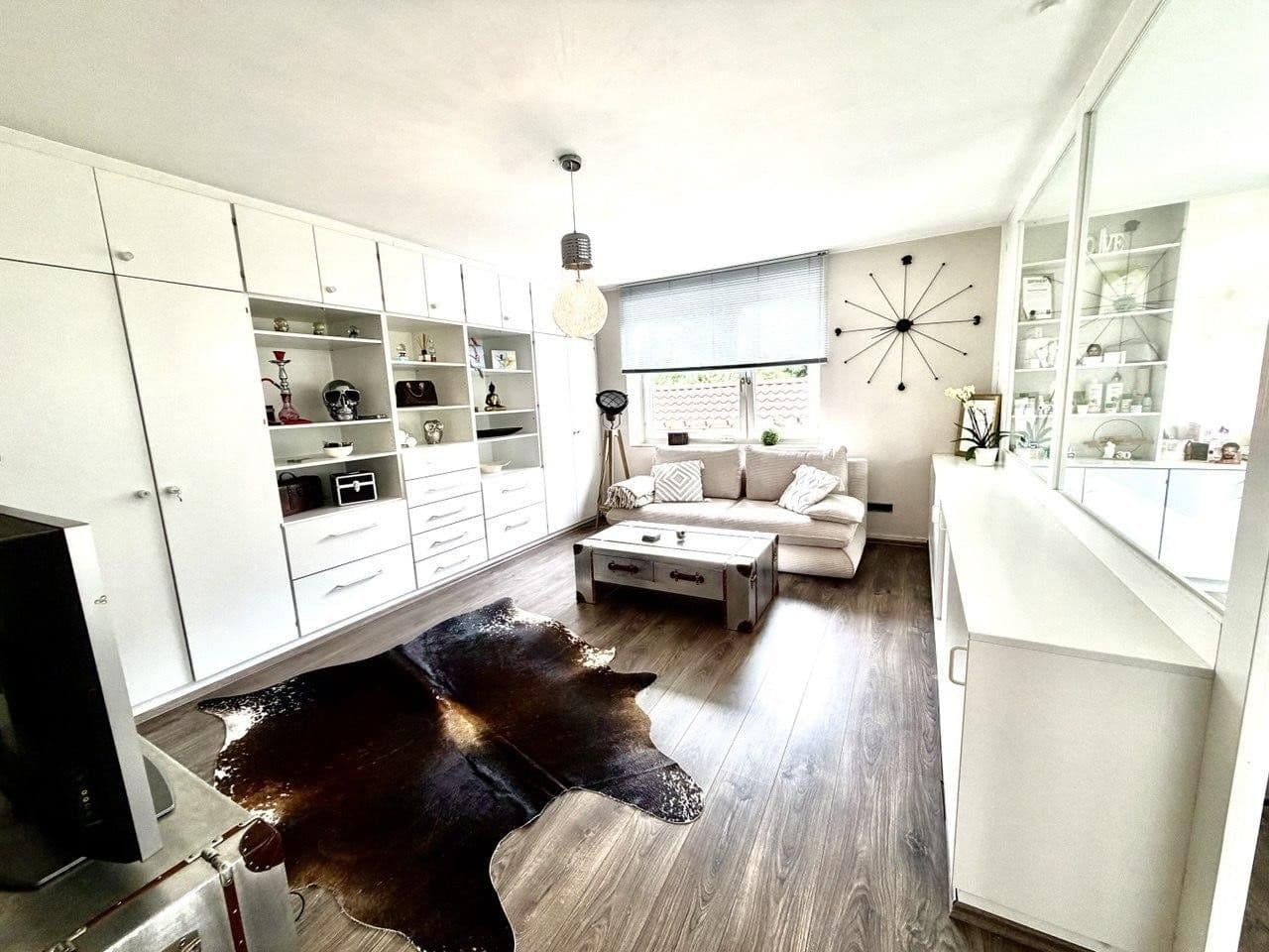 Predaj domu 417 m², pozemok 1.196 m², Burgwedel, Dolné Sasko Predaj domu 417 m², pozemok 1.196 m², Burgwedel, Dolné Sasko