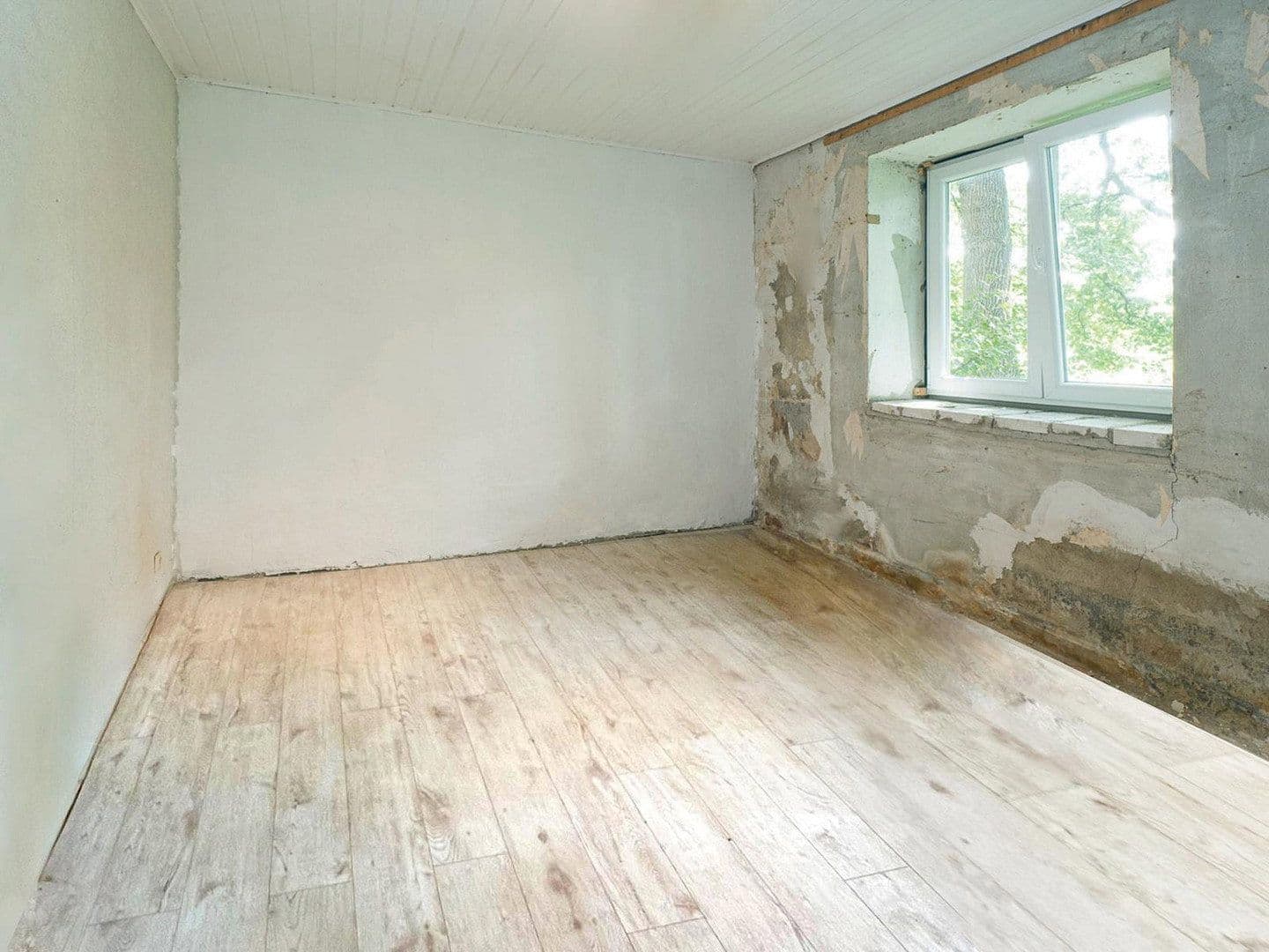 Predaj domu 135 m², pozemok 14.013 m², Bremervörde, Dolné Sasko Predaj domu 135 m², pozemok 14.013 m², Bremervörde, Dolné Sasko