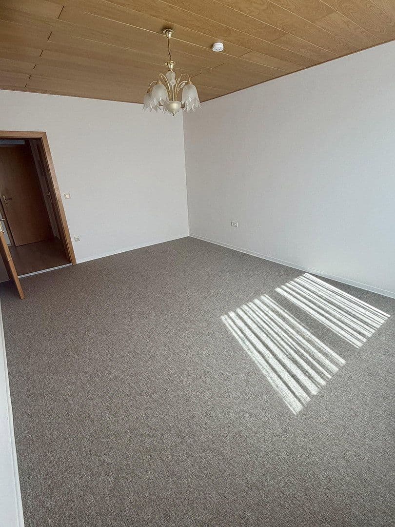 Prenájom bytu 3-izbový 87 m², Schwabelweis, Bavorsko Prenájom bytu 3-izbový 87 m², Schwabelweis, Bavorsko
