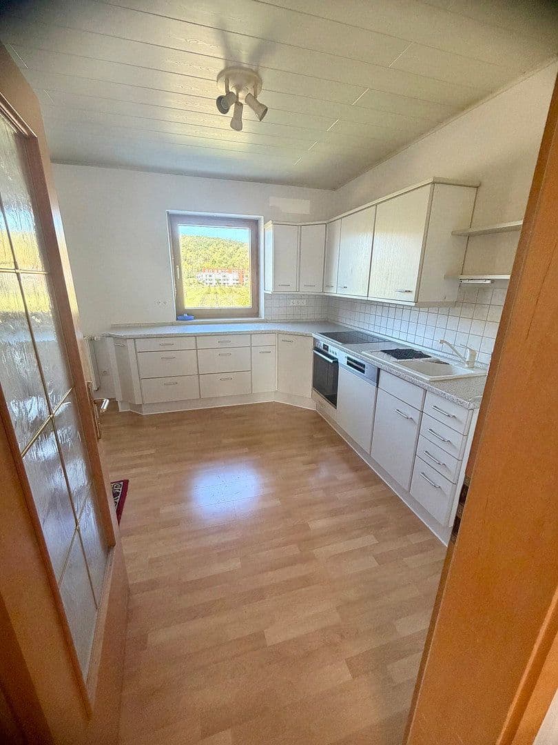 Prenájom bytu 3-izbový 87 m², Schwabelweis, Bavorsko Prenájom bytu 3-izbový 87 m², Schwabelweis, Bavorsko