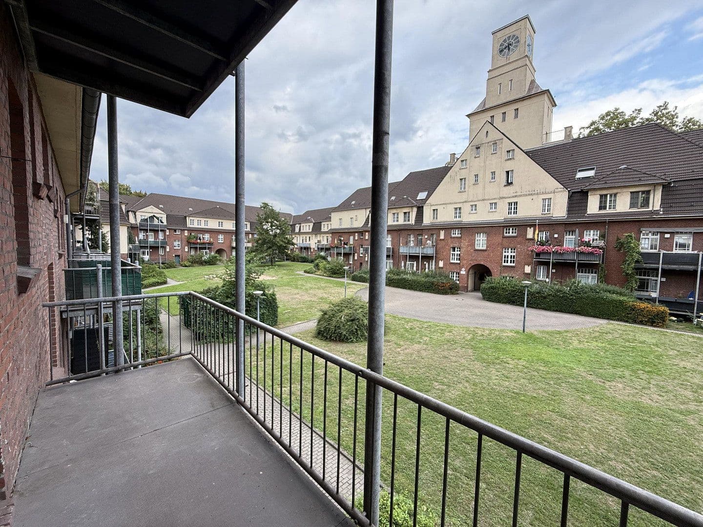 Prenájom bytu 2-izbový 56 m², Am Himgesberg 9, Duisburg, Severné Porýnie - Westfálsko Prenájom bytu 2-izbový 56 m², Am Himgesberg 9, Duisburg, Severné Porýnie - Westfálsko