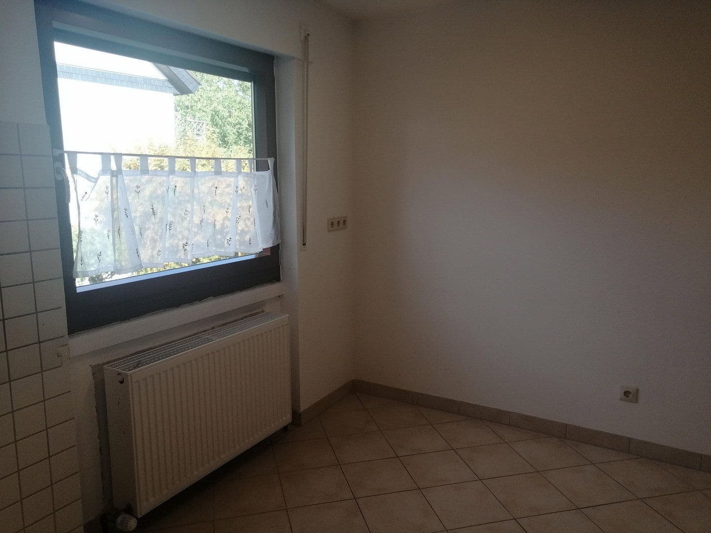 Prenájom bytu 3-izbový 92 m², Pfedelbach, Bádensko-Wurttembersko Prenájom bytu 3-izbový 92 m², Pfedelbach, Bádensko-Wurttembersko