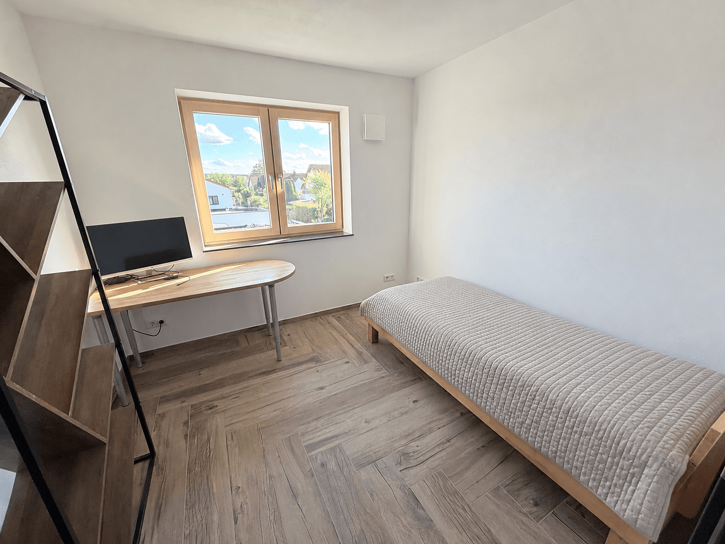 Prenájom bytu 5-izbový 145 m², Deuerling, Bavorsko Prenájom bytu 5-izbový 145 m², Deuerling, Bavorsko