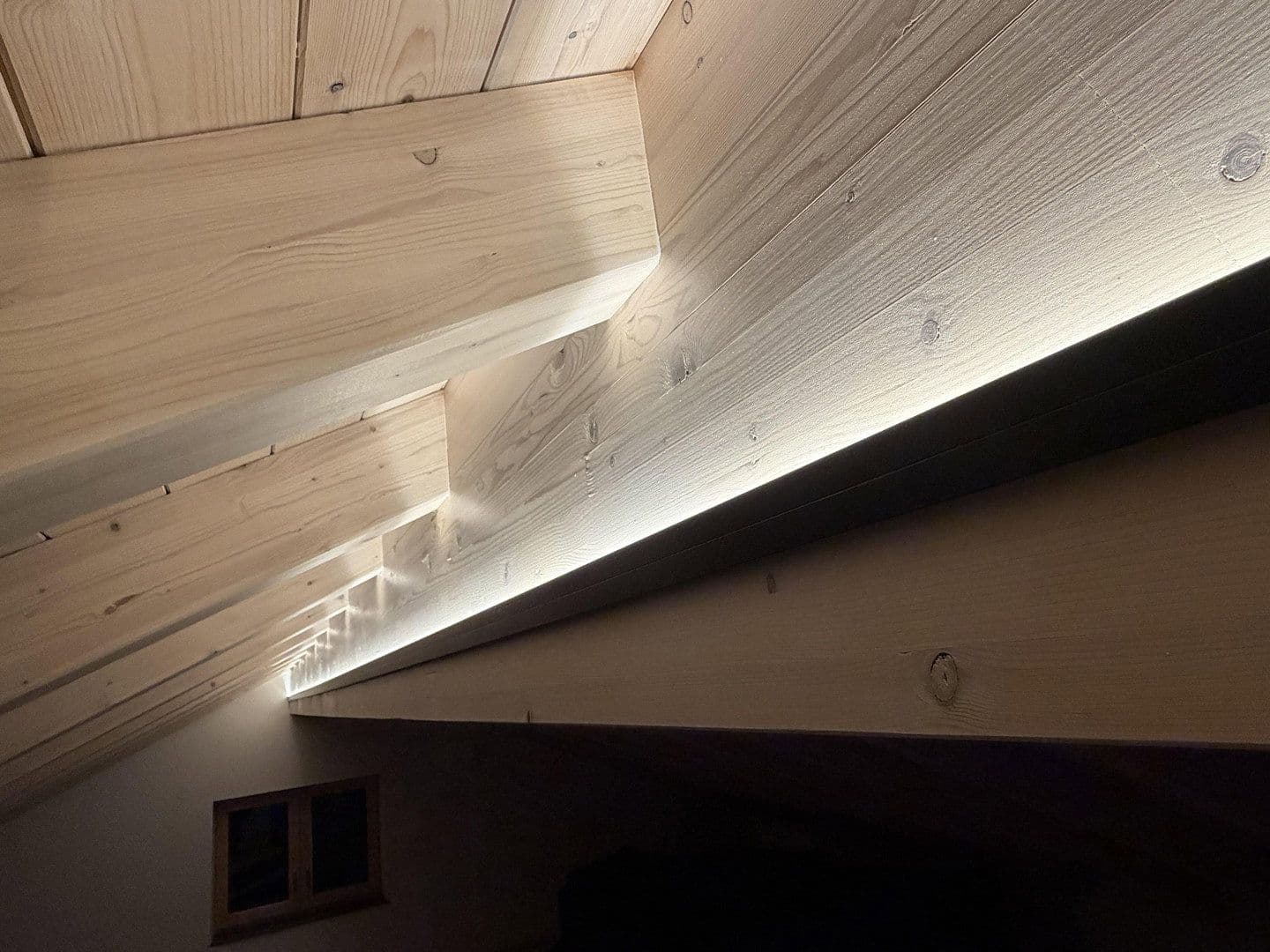 Prenájom bytu 5-izbový 145 m², Deuerling, Bavorsko Prenájom bytu 5-izbový 145 m², Deuerling, Bavorsko
