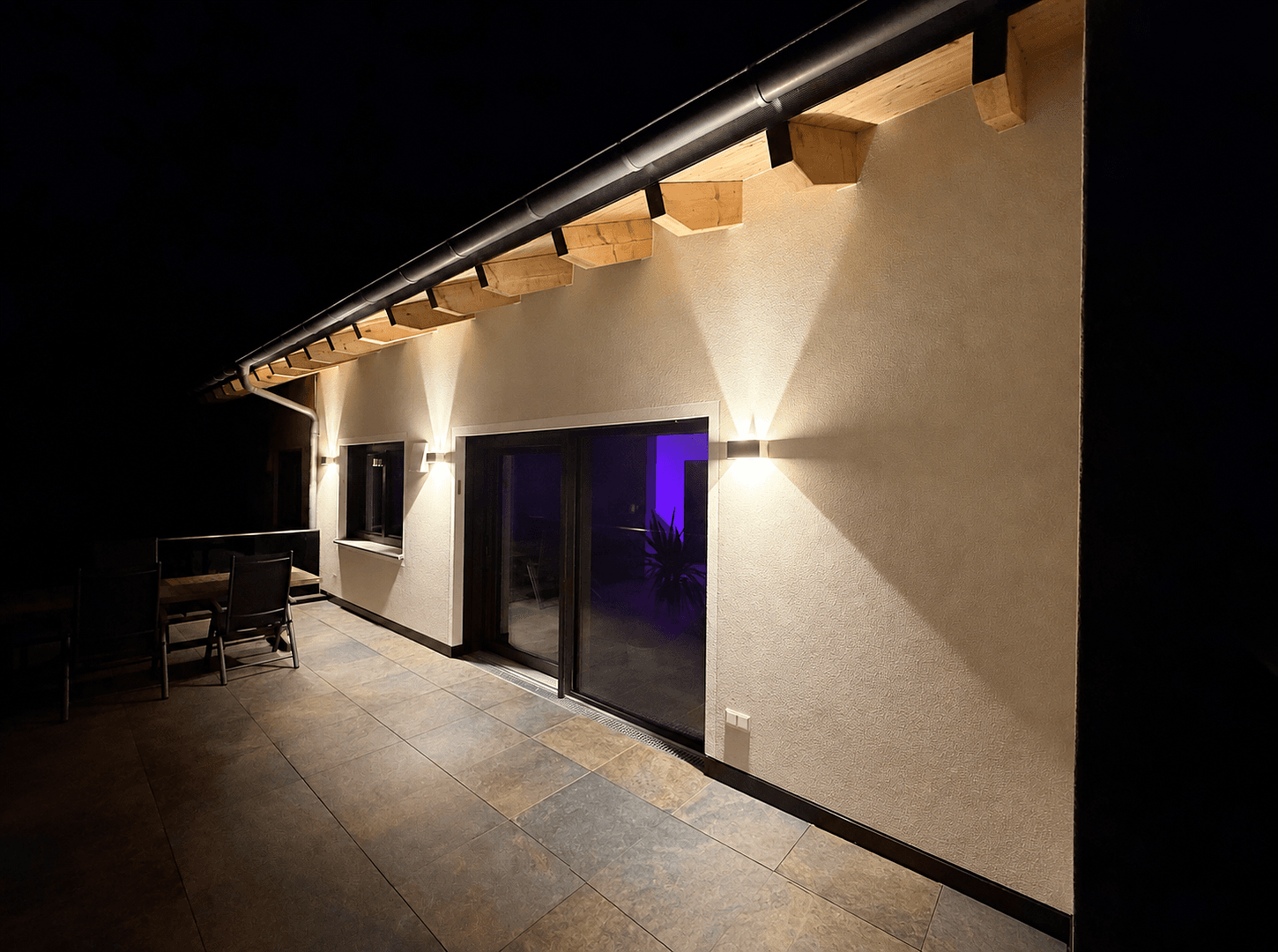 Prenájom bytu 5-izbový 145 m², Deuerling, Bavorsko Prenájom bytu 5-izbový 145 m², Deuerling, Bavorsko