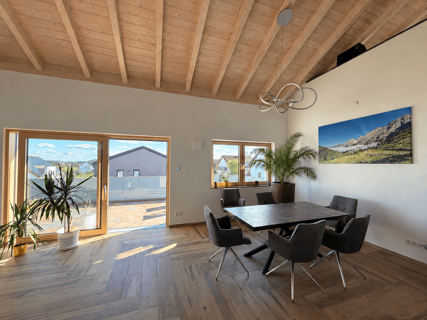 Prenájom bytu 5-izbový 145 m², Deuerling, Bavorsko Prenájom bytu 5-izbový 145 m², Deuerling, Bavorsko