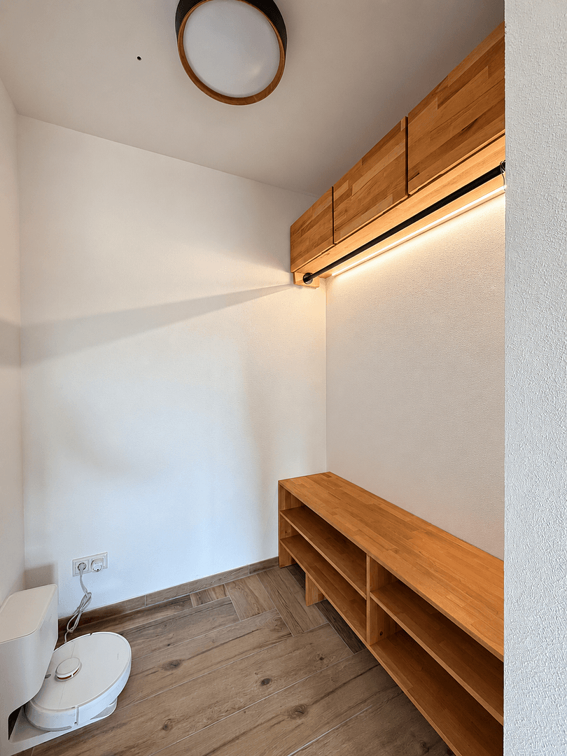 Prenájom bytu 5-izbový 145 m², Deuerling, Bavorsko Prenájom bytu 5-izbový 145 m², Deuerling, Bavorsko
