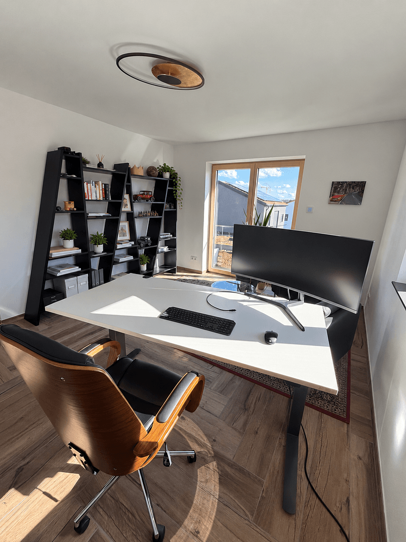 Prenájom bytu 5-izbový 145 m², Deuerling, Bavorsko Prenájom bytu 5-izbový 145 m², Deuerling, Bavorsko