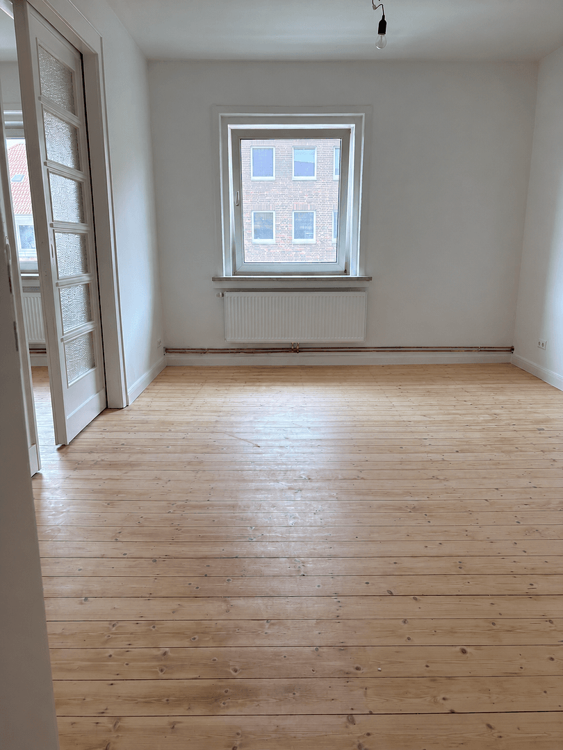 Prenájom bytu 3-izbový 93 m², Hannover, Dolné Sasko Prenájom bytu 3-izbový 93 m², Hannover, Dolné Sasko