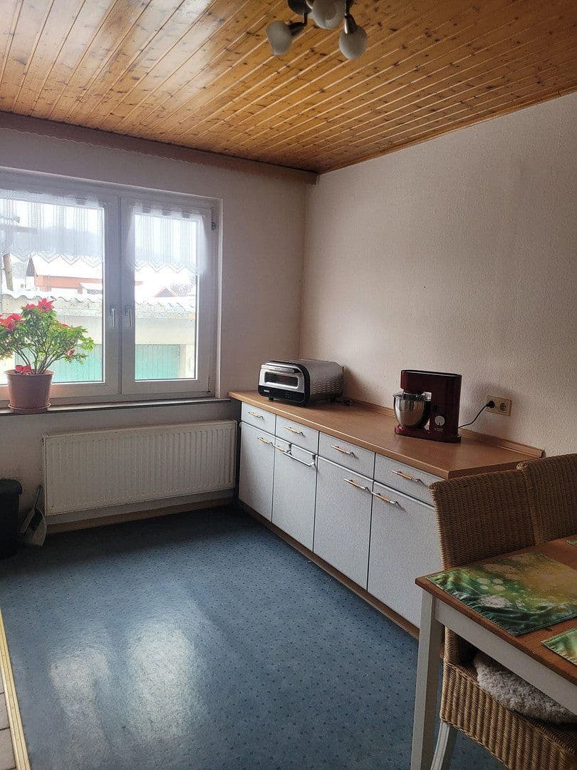 Predaj domu 155 m², pozemok 1.002 m², Bodenfelde, Dolné Sasko Predaj domu 155 m², pozemok 1.002 m², Bodenfelde, Dolné Sasko