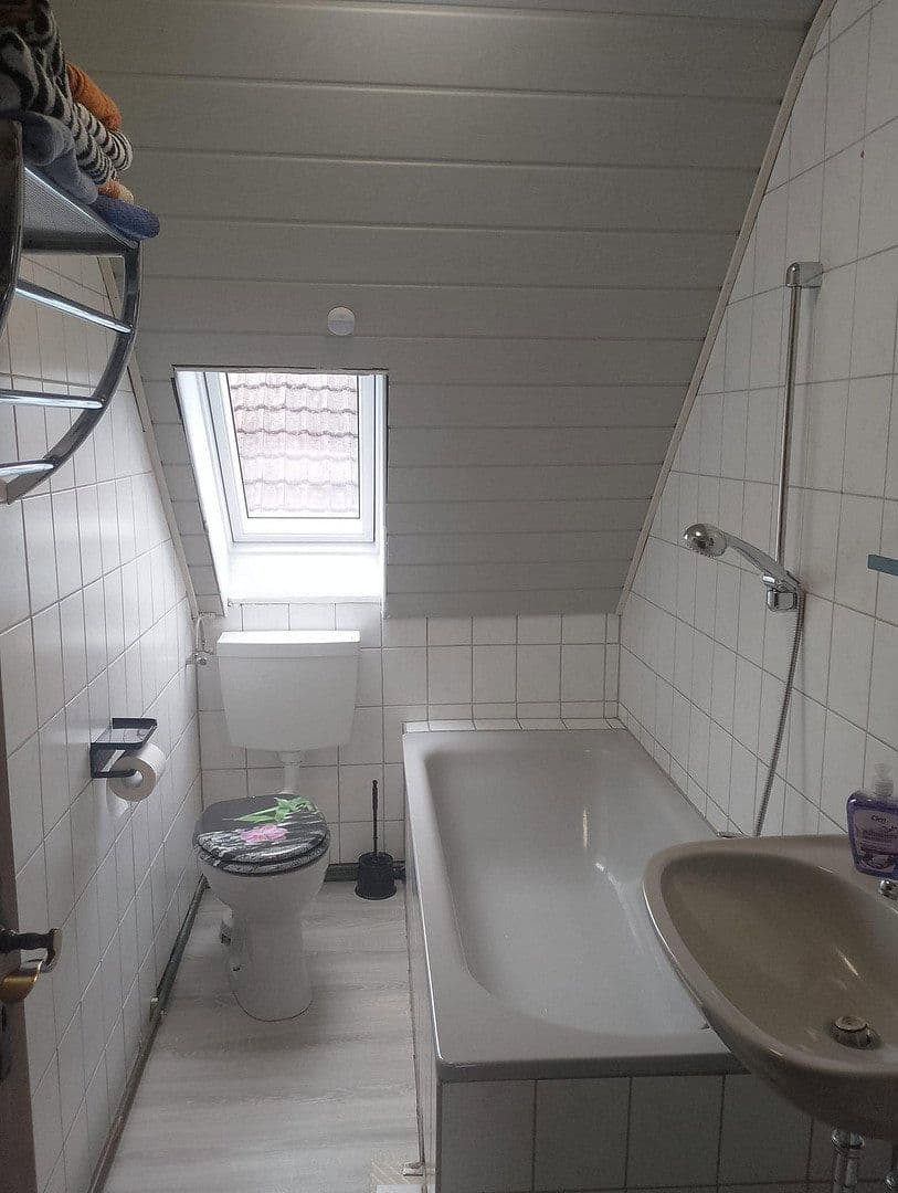 Predaj domu 155 m², pozemok 1.002 m², Bodenfelde, Dolné Sasko Predaj domu 155 m², pozemok 1.002 m², Bodenfelde, Dolné Sasko