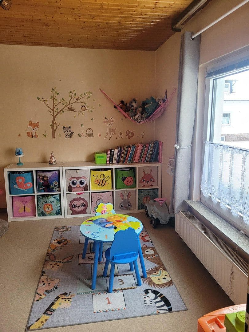 Predaj domu 155 m², pozemok 1.002 m², Bodenfelde, Dolné Sasko Predaj domu 155 m², pozemok 1.002 m², Bodenfelde, Dolné Sasko