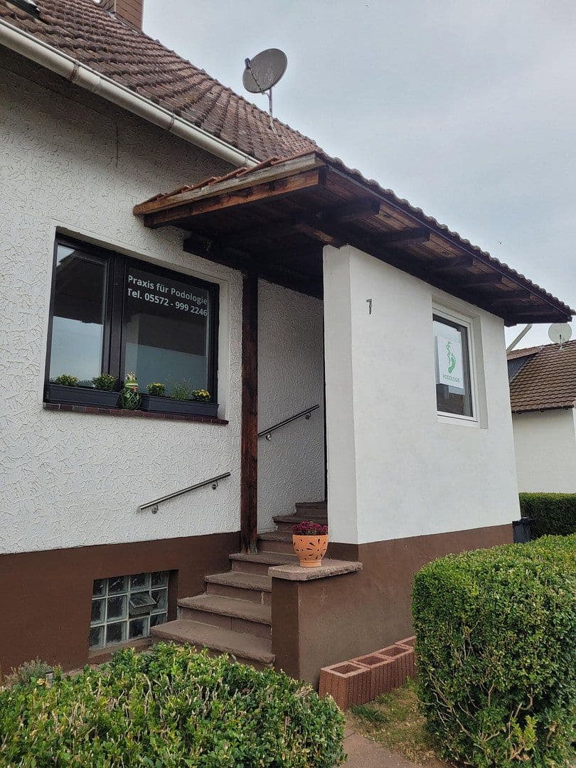 Predaj domu 155 m², pozemok 1.002 m², Bodenfelde, Dolné Sasko Predaj domu 155 m², pozemok 1.002 m², Bodenfelde, Dolné Sasko
