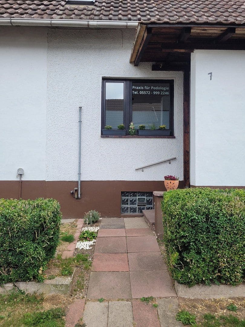 Predaj domu 155 m², pozemok 1.002 m², Bodenfelde, Dolné Sasko Predaj domu 155 m², pozemok 1.002 m², Bodenfelde, Dolné Sasko