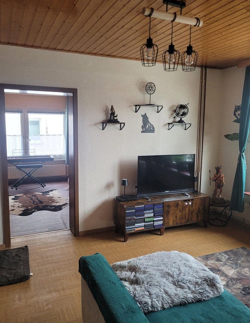 Predaj domu 155 m², pozemok 1.002 m², Bodenfelde, Dolné Sasko Predaj domu 155 m², pozemok 1.002 m², Bodenfelde, Dolné Sasko
