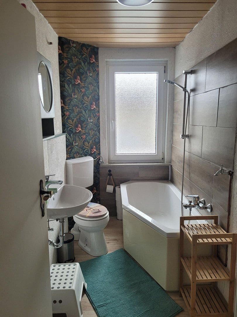 Predaj domu 155 m², pozemok 1.002 m², Bodenfelde, Dolné Sasko Predaj domu 155 m², pozemok 1.002 m², Bodenfelde, Dolné Sasko
