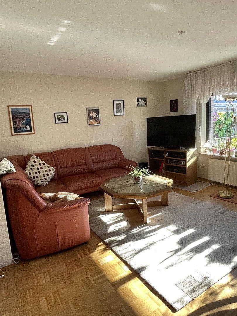 Predaj domu 146 m², pozemok 282 m², Oberhausen, Severné Porýnie - Westfálsko Predaj domu 146 m², pozemok 282 m², Oberhausen, Severné Porýnie - Westfálsko