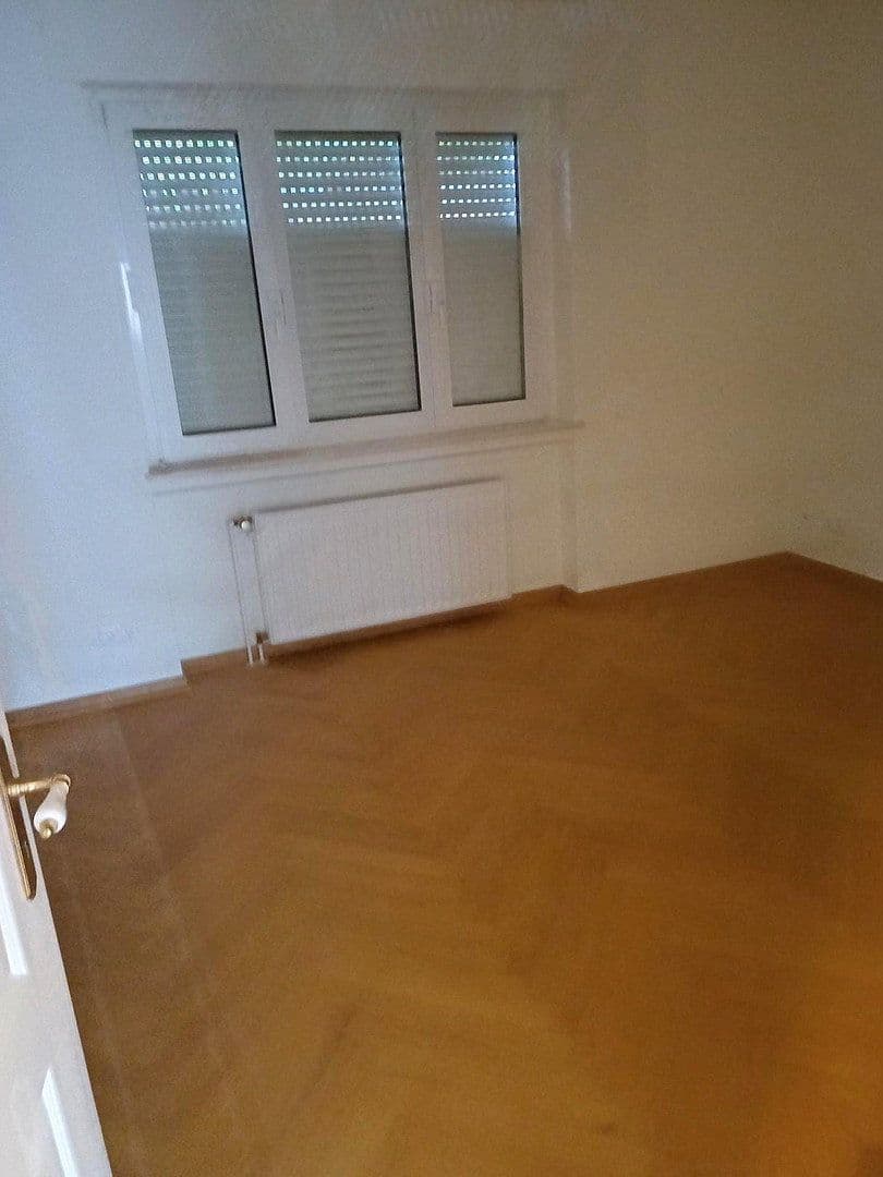 Prenájom bytu 4-izbový 101 m², Westricher Str. 30, Dortmund, Severné Porýnie - Westfálsko Prenájom bytu 4-izbový 101 m², Westricher Str. 30, Dortmund, Severné Porýnie - Westfálsko