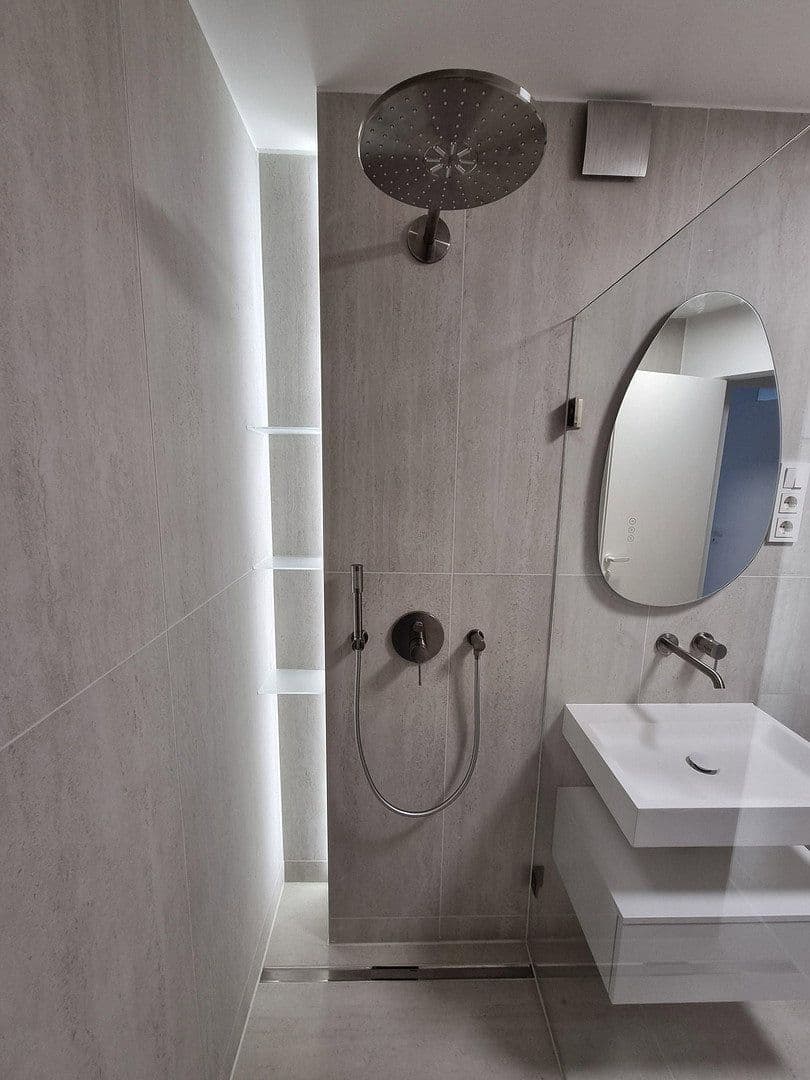Predaj bytu 3-izbový 60 m², Berlin, Berlín Predaj bytu 3-izbový 60 m², Berlin, Berlín