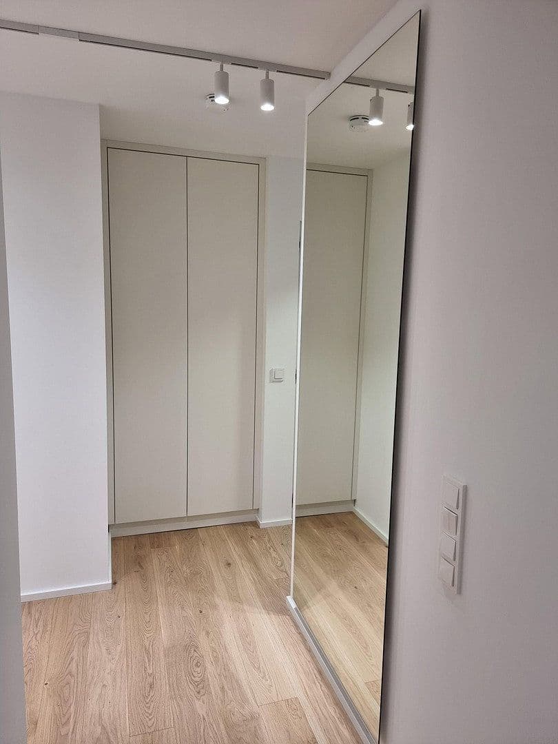 Predaj bytu 3-izbový 60 m², Berlin, Berlín Predaj bytu 3-izbový 60 m², Berlin, Berlín
