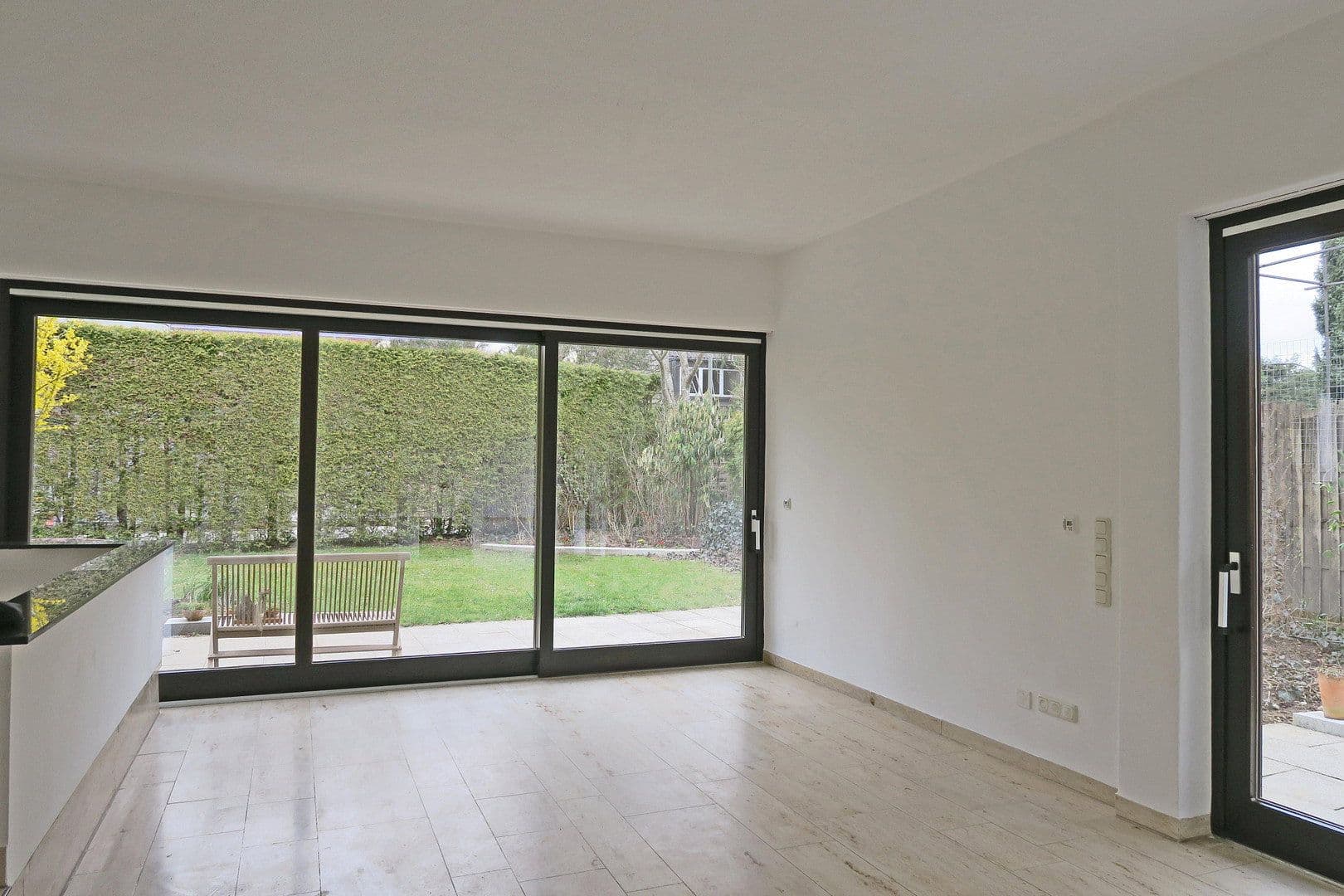 Prenájom domu 130 m², pozemok 360 m², München - Pasing-Obermenzing, Bavorsko Prenájom domu 130 m², pozemok 360 m², München - Pasing-Obermenzing, Bavorsko
