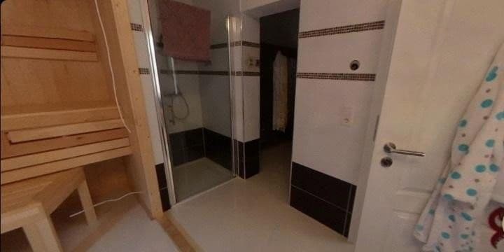 Predaj domu 432 m², pozemok 1.400 m², Pestalozzistraße 1, Schönenberg-Kübelberg, Porýnie-Falcko Predaj domu 432 m², pozemok 1.400 m², Pestalozzistraße 1, Schönenberg-Kübelberg, Porýnie-Falcko