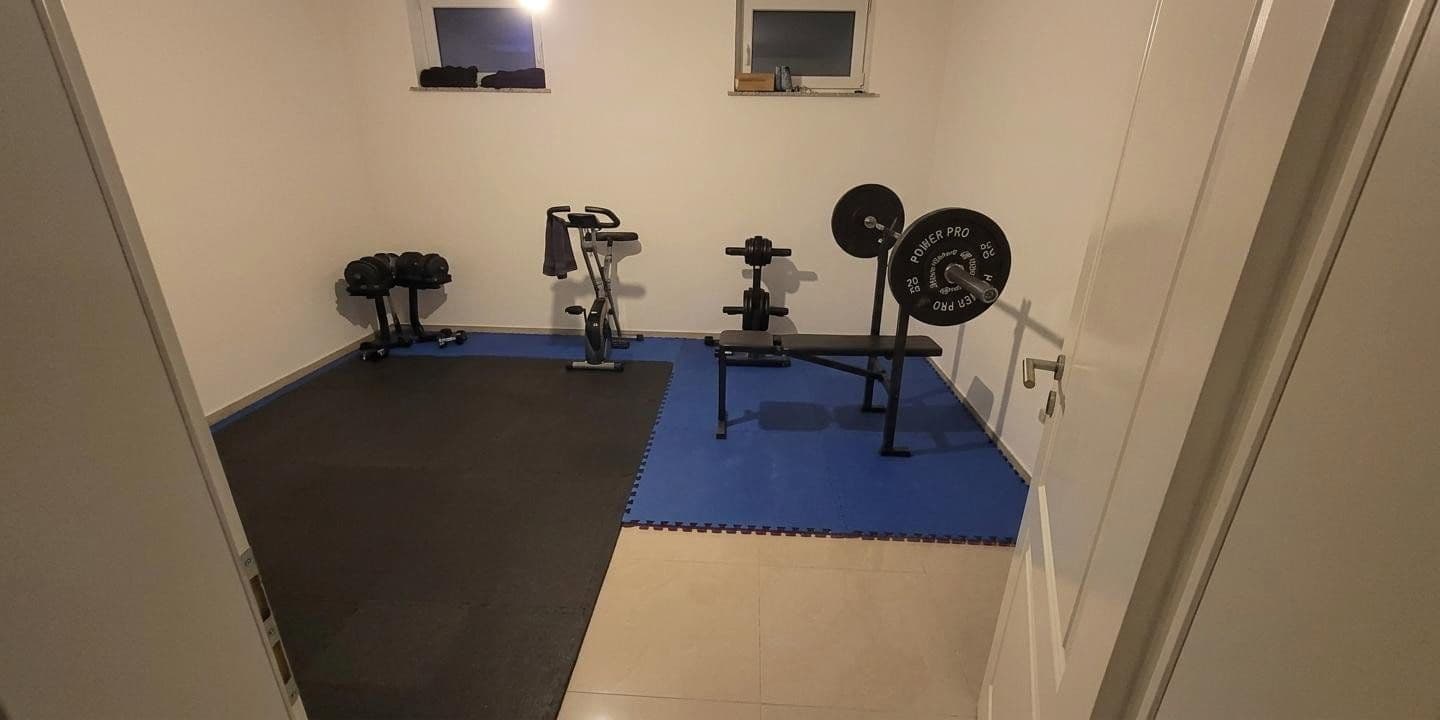 Predaj domu 432 m², pozemok 1.400 m², Pestalozzistraße 1, Schönenberg-Kübelberg, Porýnie-Falcko Predaj domu 432 m², pozemok 1.400 m², Pestalozzistraße 1, Schönenberg-Kübelberg, Porýnie-Falcko