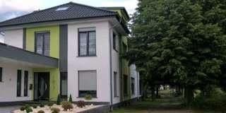 Predaj domu 432 m², pozemok 1.400 m², Pestalozzistraße 1, Schönenberg-Kübelberg, Porýnie-Falcko Predaj domu 432 m², pozemok 1.400 m², Pestalozzistraße 1, Schönenberg-Kübelberg, Porýnie-Falcko