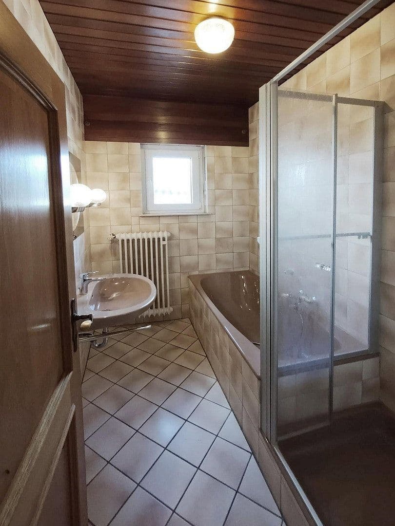Prenájom bytu 3-izbový 105 m², Kleinostheim, Bavorsko Prenájom bytu 3-izbový 105 m², Kleinostheim, Bavorsko