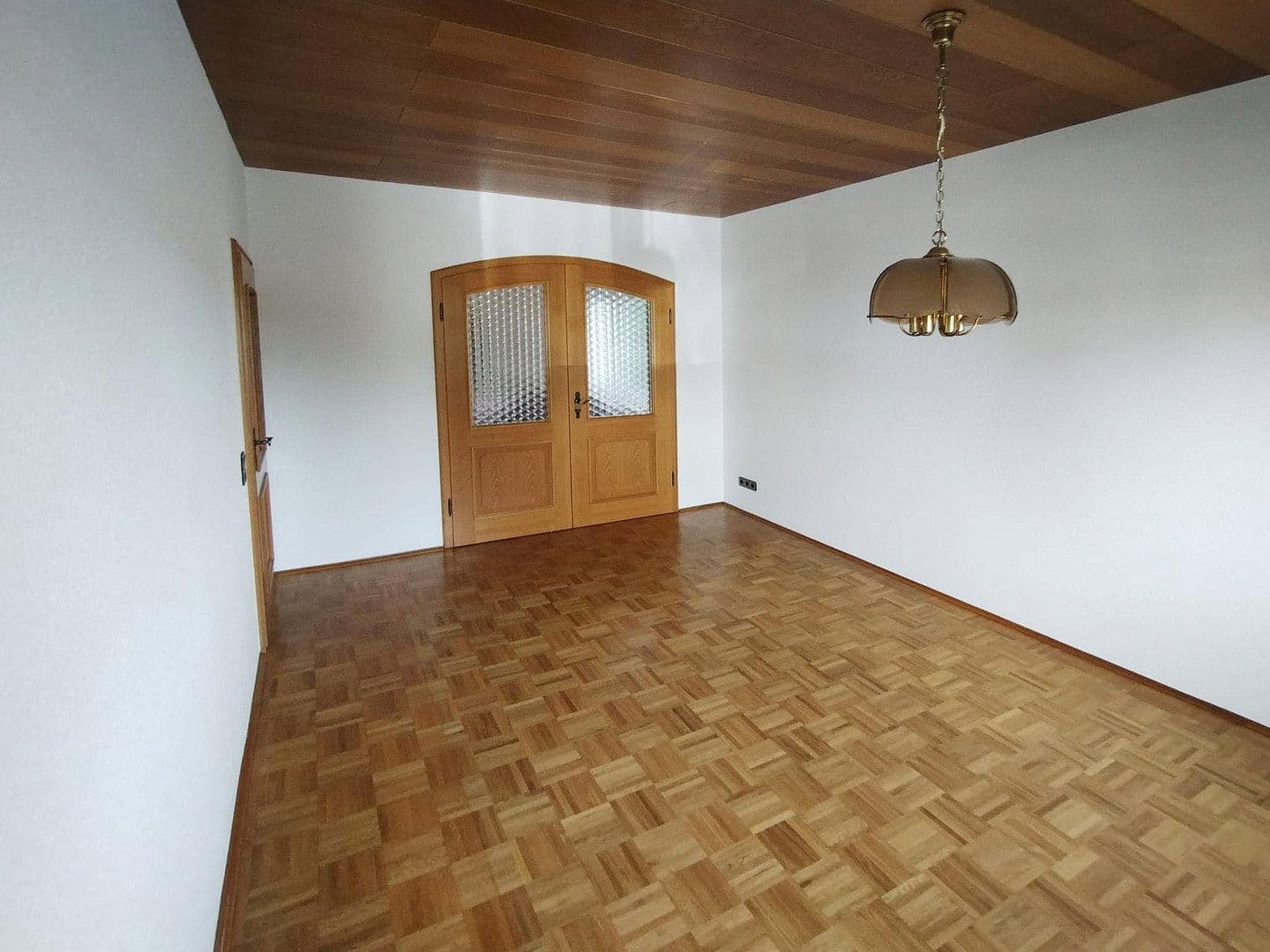 Prenájom bytu 3-izbový 105 m², Kleinostheim, Bavorsko Prenájom bytu 3-izbový 105 m², Kleinostheim, Bavorsko