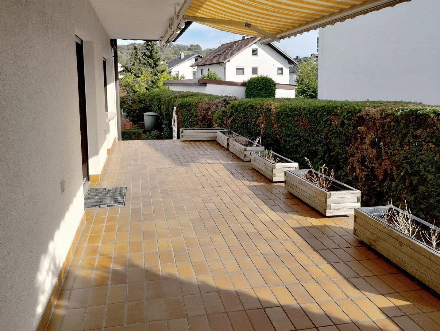 Prenájom bytu 3-izbový 105 m², Kleinostheim, Bavorsko Prenájom bytu 3-izbový 105 m², Kleinostheim, Bavorsko