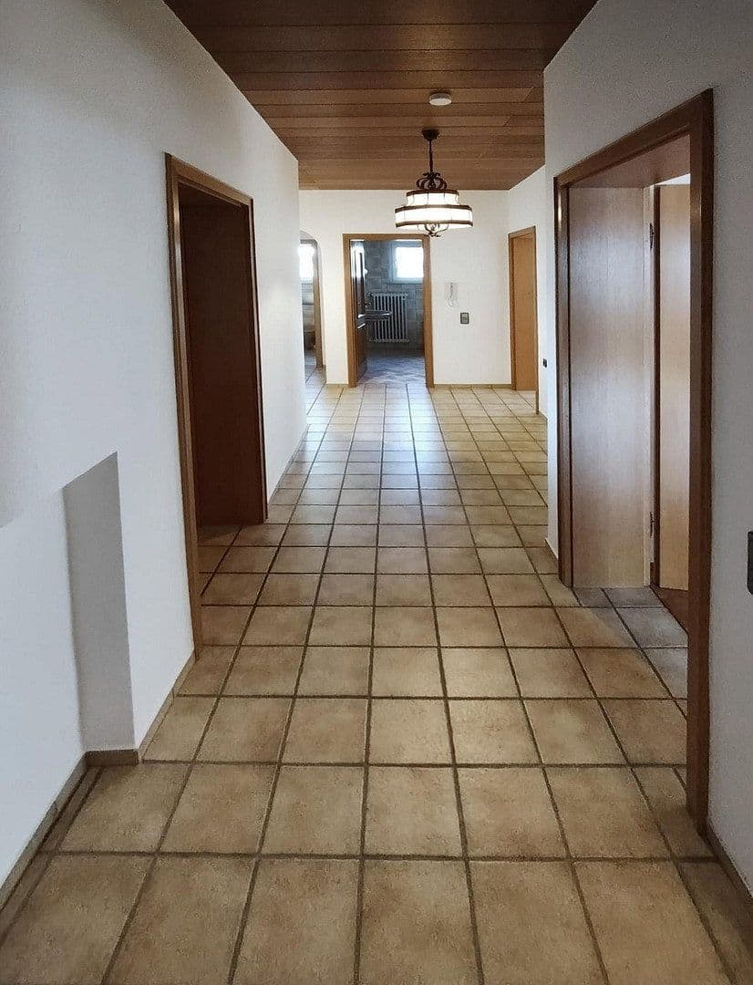 Prenájom bytu 3-izbový 105 m², Kleinostheim, Bavorsko Prenájom bytu 3-izbový 105 m², Kleinostheim, Bavorsko