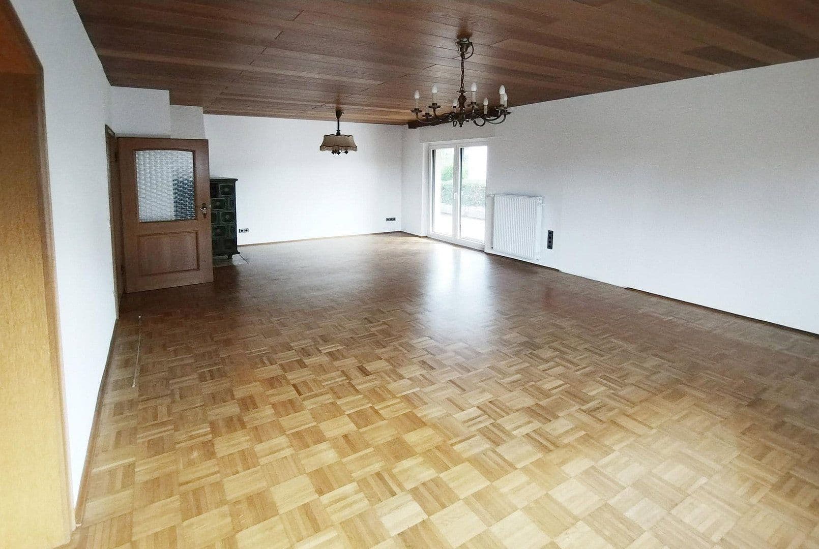 Prenájom bytu 3-izbový 105 m², Kleinostheim, Bavorsko Prenájom bytu 3-izbový 105 m², Kleinostheim, Bavorsko
