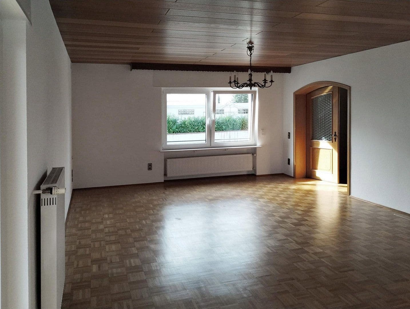 Prenájom bytu 3-izbový 105 m², Kleinostheim, Bavorsko Prenájom bytu 3-izbový 105 m², Kleinostheim, Bavorsko