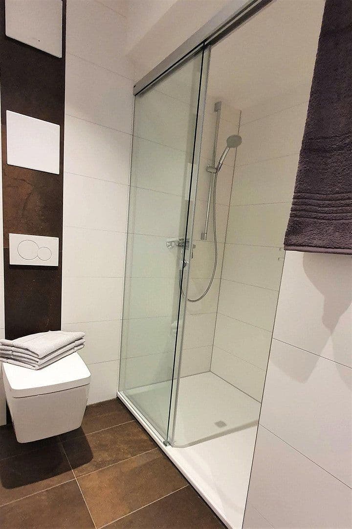 Prenájom bytu 2-izbový 68 m², Kronenstr. 16, Meersburg, Bádensko-Wurttembersko Prenájom bytu 2-izbový 68 m², Kronenstr. 16, Meersburg, Bádensko-Wurttembersko