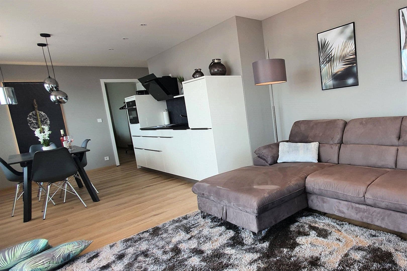 Prenájom bytu 2-izbový 68 m², Kronenstr. 16, Meersburg, Bádensko-Wurttembersko Prenájom bytu 2-izbový 68 m², Kronenstr. 16, Meersburg, Bádensko-Wurttembersko
