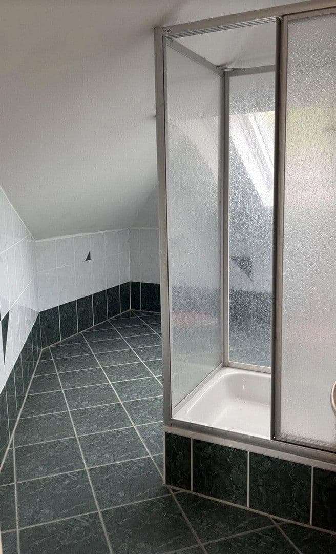 Prenájom bytu 3-izbový 74 m², Körnestraße 2, Freital, Sasko Prenájom bytu 3-izbový 74 m², Körnestraße 2, Freital, Sasko