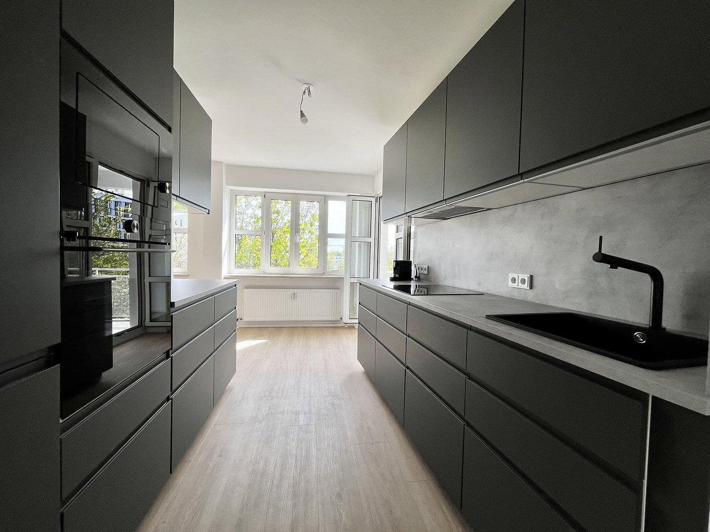 Predaj bytu 4-izbový 91 m², Rosa-Luxemburg-Platz 3, München, Bavorsko Predaj bytu 4-izbový 91 m², Rosa-Luxemburg-Platz 3, München, Bavorsko