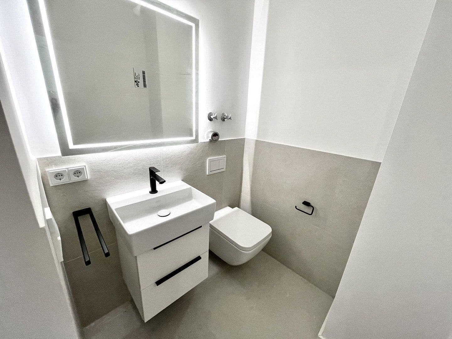 Predaj bytu 4-izbový 91 m², Rosa-Luxemburg-Platz 3, München, Bavorsko Predaj bytu 4-izbový 91 m², Rosa-Luxemburg-Platz 3, München, Bavorsko