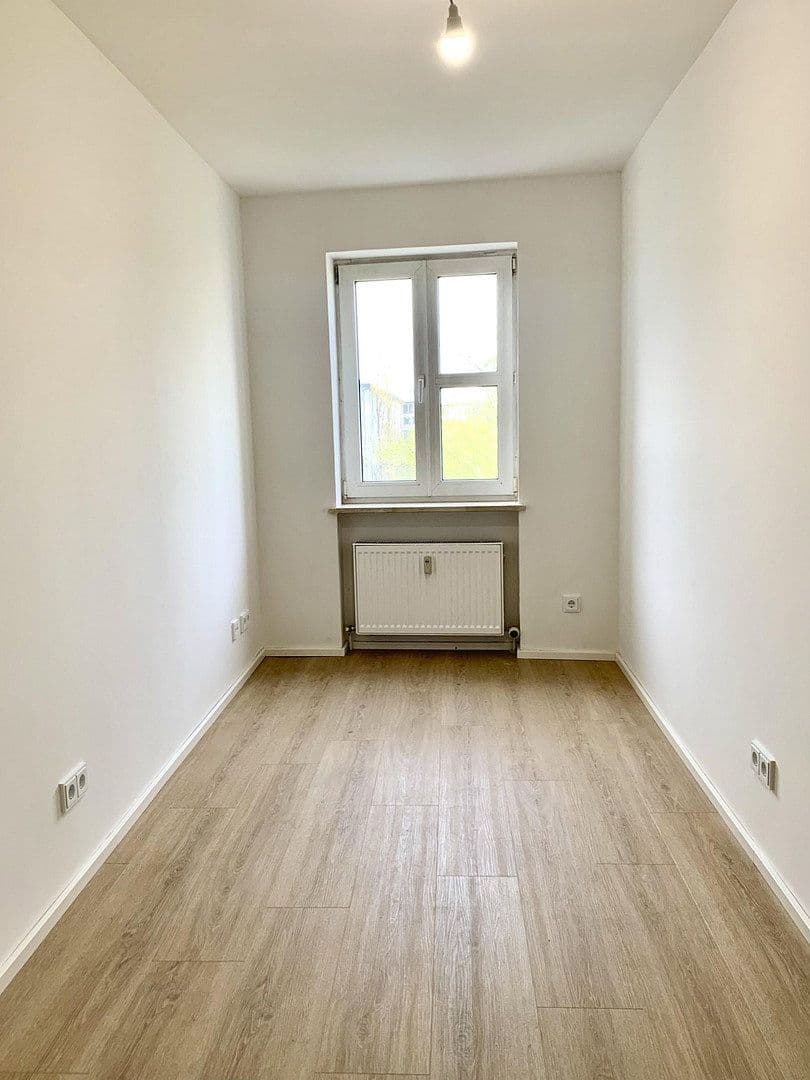 Predaj bytu 4-izbový 91 m², Rosa-Luxemburg-Platz 3, München, Bavorsko Predaj bytu 4-izbový 91 m², Rosa-Luxemburg-Platz 3, München, Bavorsko