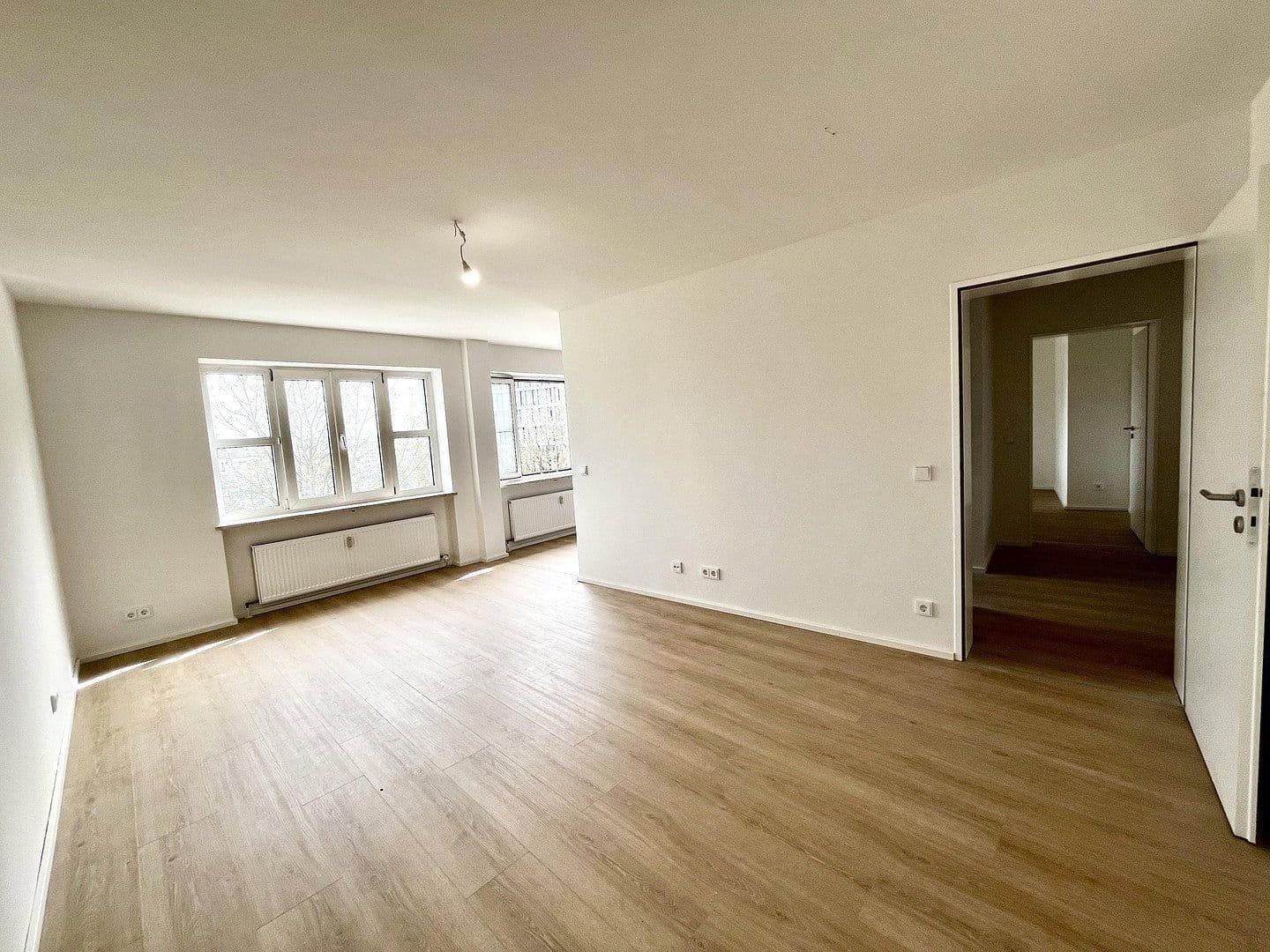 Predaj bytu 4-izbový 91 m², Rosa-Luxemburg-Platz 3, München, Bavorsko Predaj bytu 4-izbový 91 m², Rosa-Luxemburg-Platz 3, München, Bavorsko