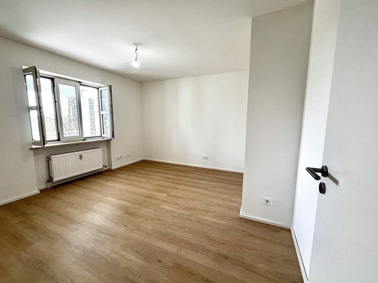Predaj bytu 4-izbový 91 m², Rosa-Luxemburg-Platz 3, München, Bavorsko Predaj bytu 4-izbový 91 m², Rosa-Luxemburg-Platz 3, München, Bavorsko