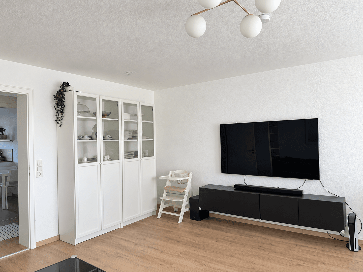 Prenájom bytu 3-izbový 83 m², Pfullendorf, Bádensko-Wurttembersko Prenájom bytu 3-izbový 83 m², Pfullendorf, Bádensko-Wurttembersko