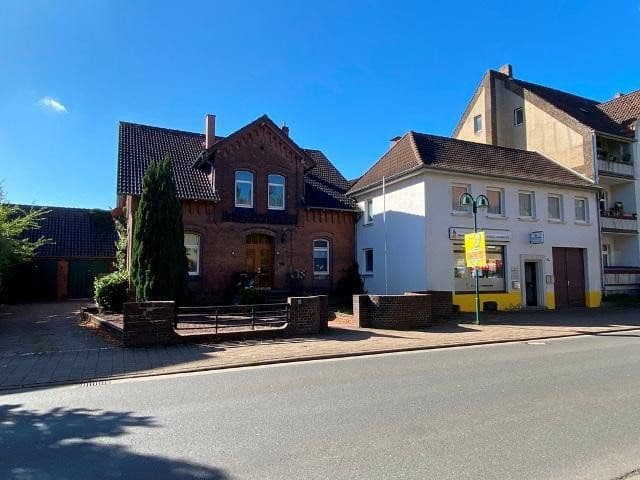 Predaj domu 334 m², pozemok 1.268 m², Hannoversche Straße 30, Seelze, Dolné Sasko Predaj domu 334 m², pozemok 1.268 m², Hannoversche Straße 30, Seelze, Dolné Sasko