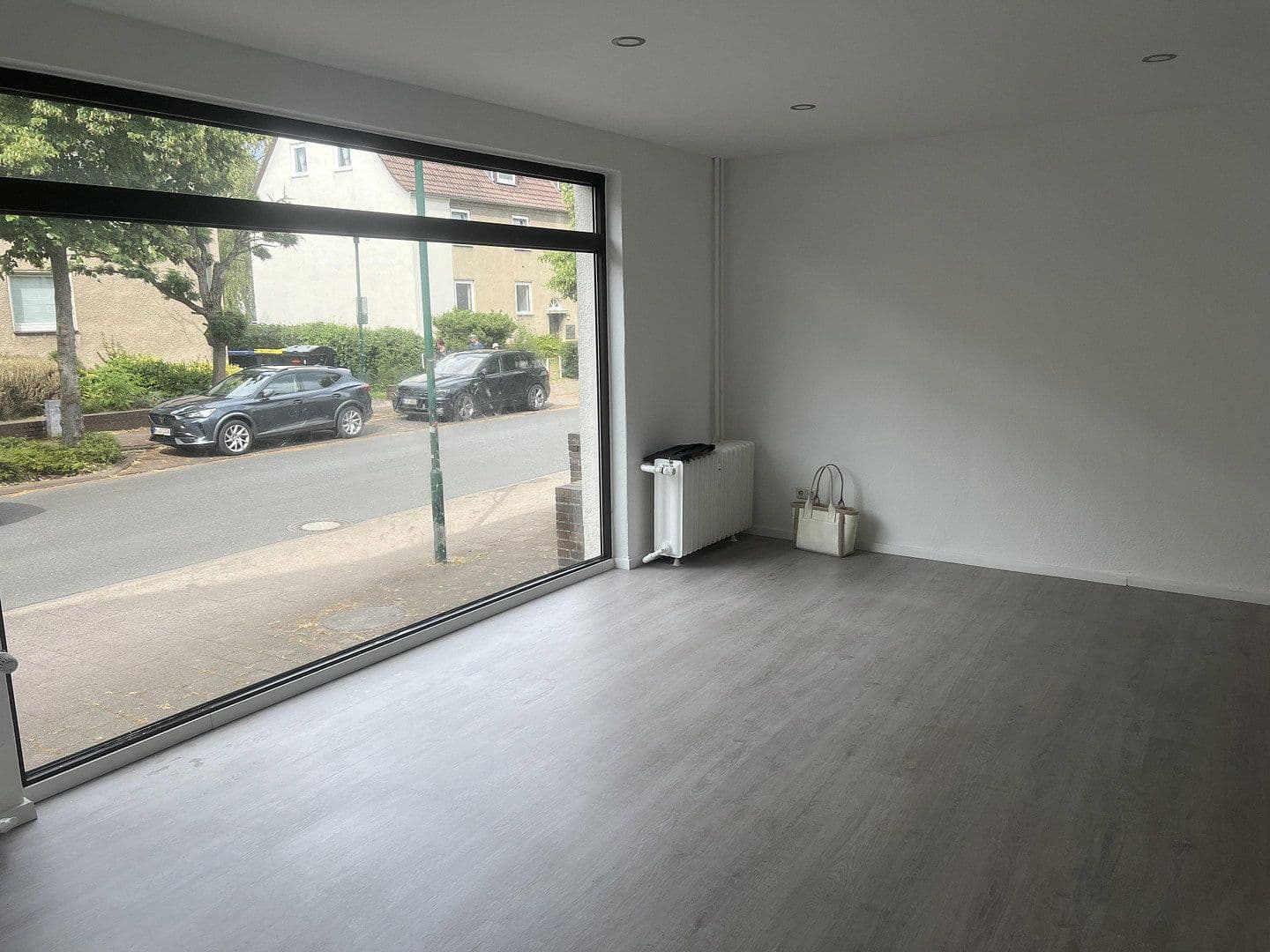 Predaj domu 334 m², pozemok 1.268 m², Hannoversche Straße 30, Seelze, Dolné Sasko Predaj domu 334 m², pozemok 1.268 m², Hannoversche Straße 30, Seelze, Dolné Sasko
